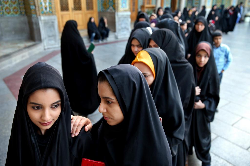 иран как одеваются женщины