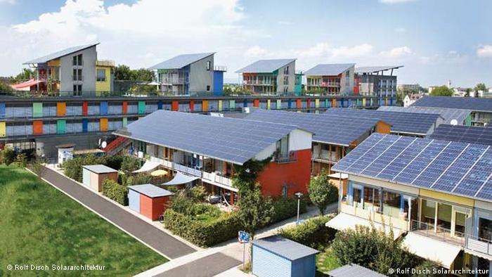 Deutschland Solarsiedlung von Rolf Disch in Freiburg