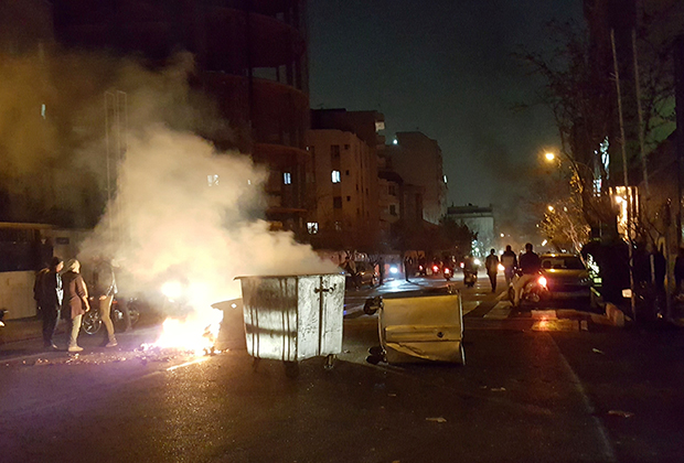 Беспорядки в Тегеране 30 декабря 2017 года